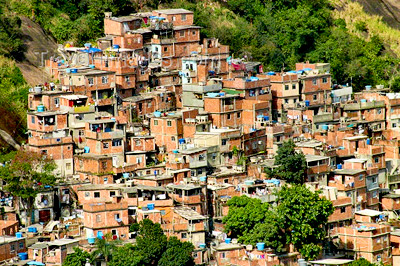 favela-da-rocinha-moradias